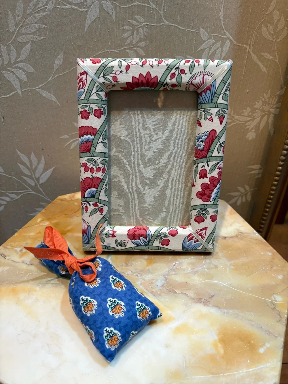 Pierre Duex 🆕 Fabric Photo Frame with Blue Sachet
